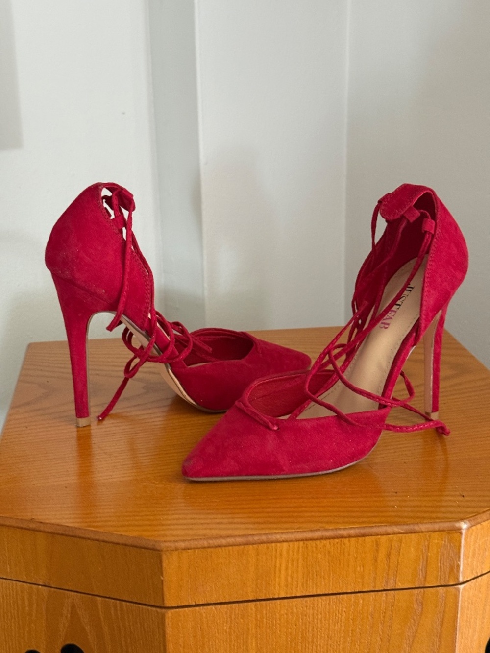 Women’s Shoes Size 7 - Picture 11 of 16